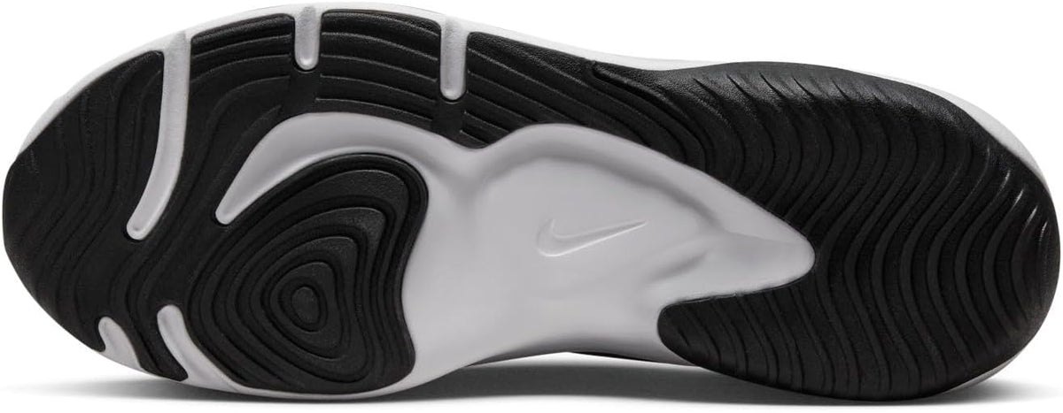 Nike - Legend Essential 3 - - Color: Black - Size:
