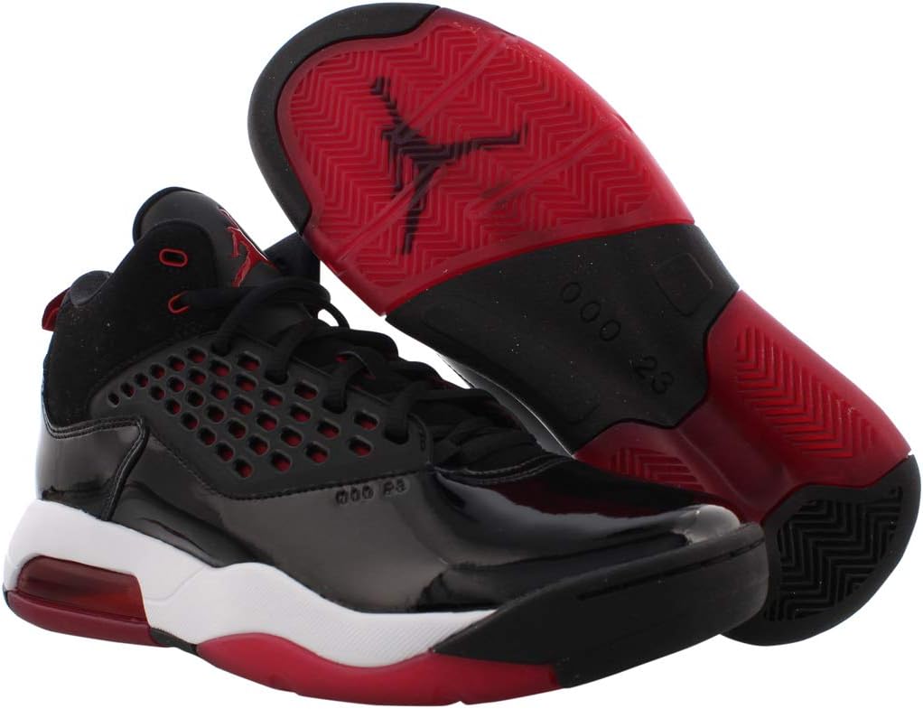 Jordan Maxin 200 Basketball Sneaker (9.5)