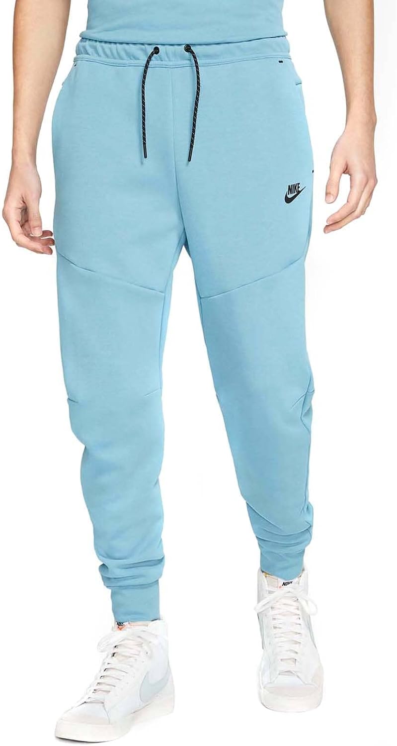Nike Sportswear Tech Fleece Joggers Slim fit for a Tailored Feel, Perfect for Everyday wear