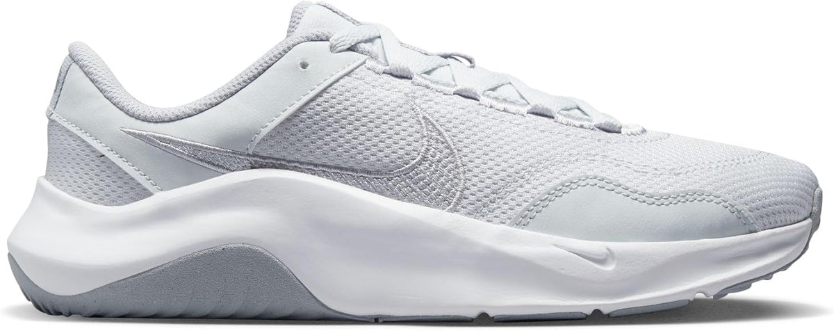 Nike W Legend Essential 3 Nn Running Shoe, Pure Platinum/Metallic Silver-White, 6 Uk (8.5 Us)