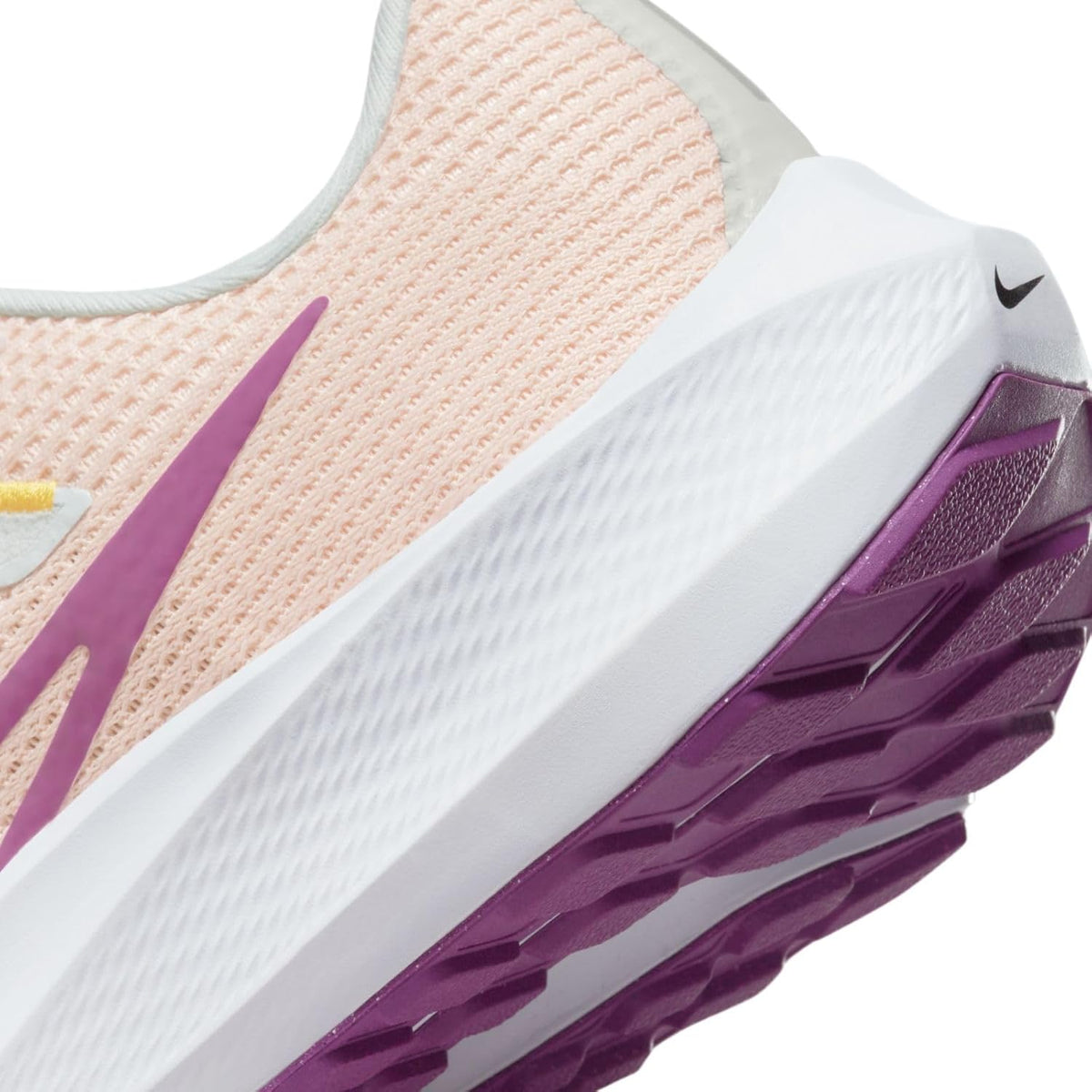 Nike Gymnastics Shoes Sneaker, Guava Ice Vivid Purple Amber Brown