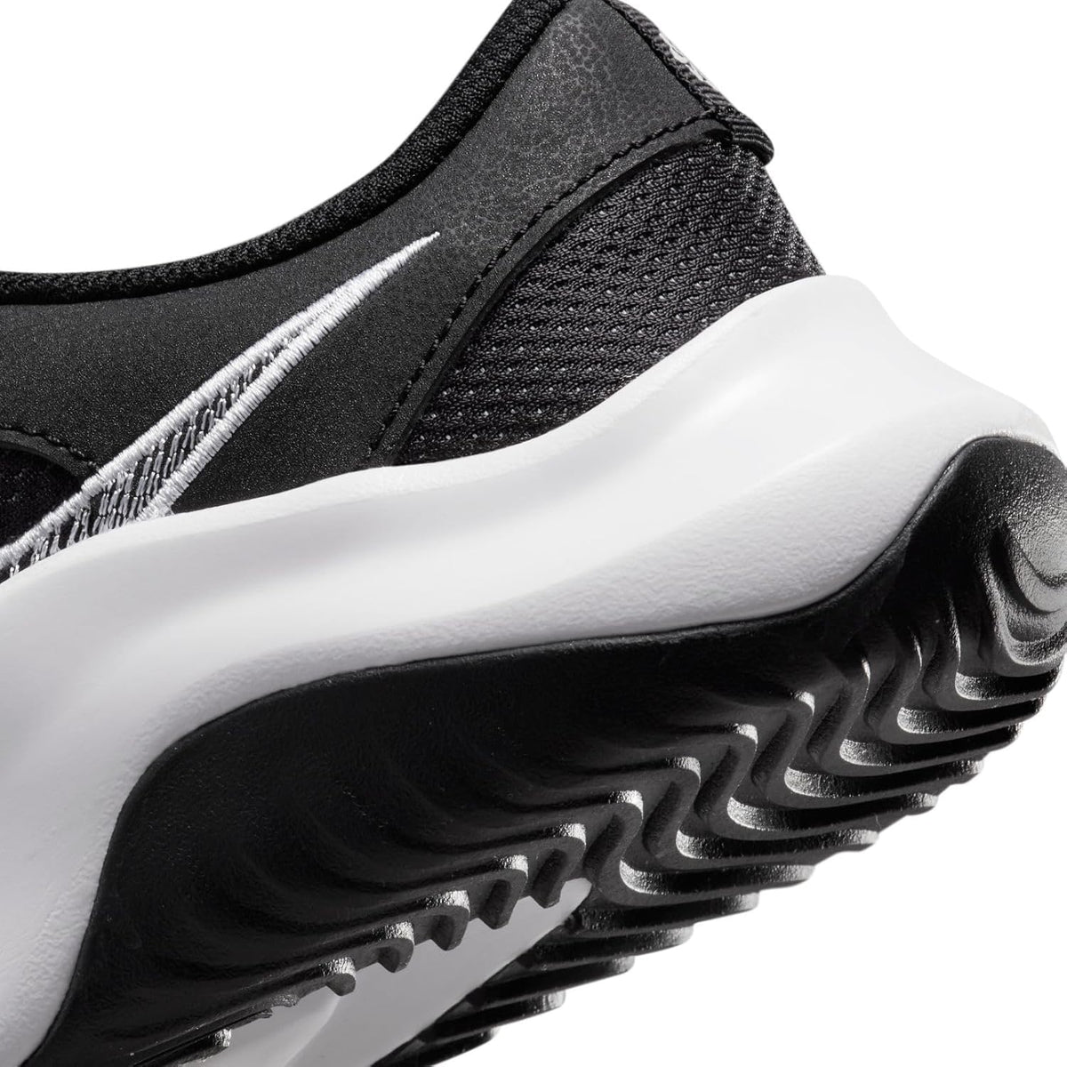 Nike W Legend Essential 3 Nntraining Shoes, Black White Iron Grey