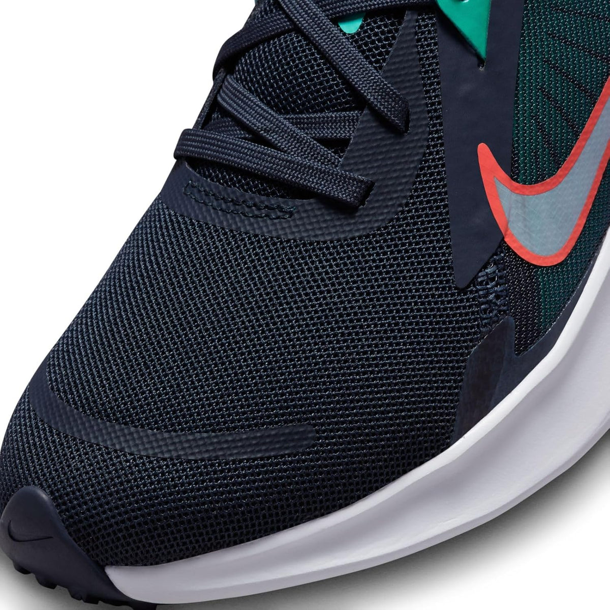 Nike Quest 5, Obsidian White Clear Jade Spicy