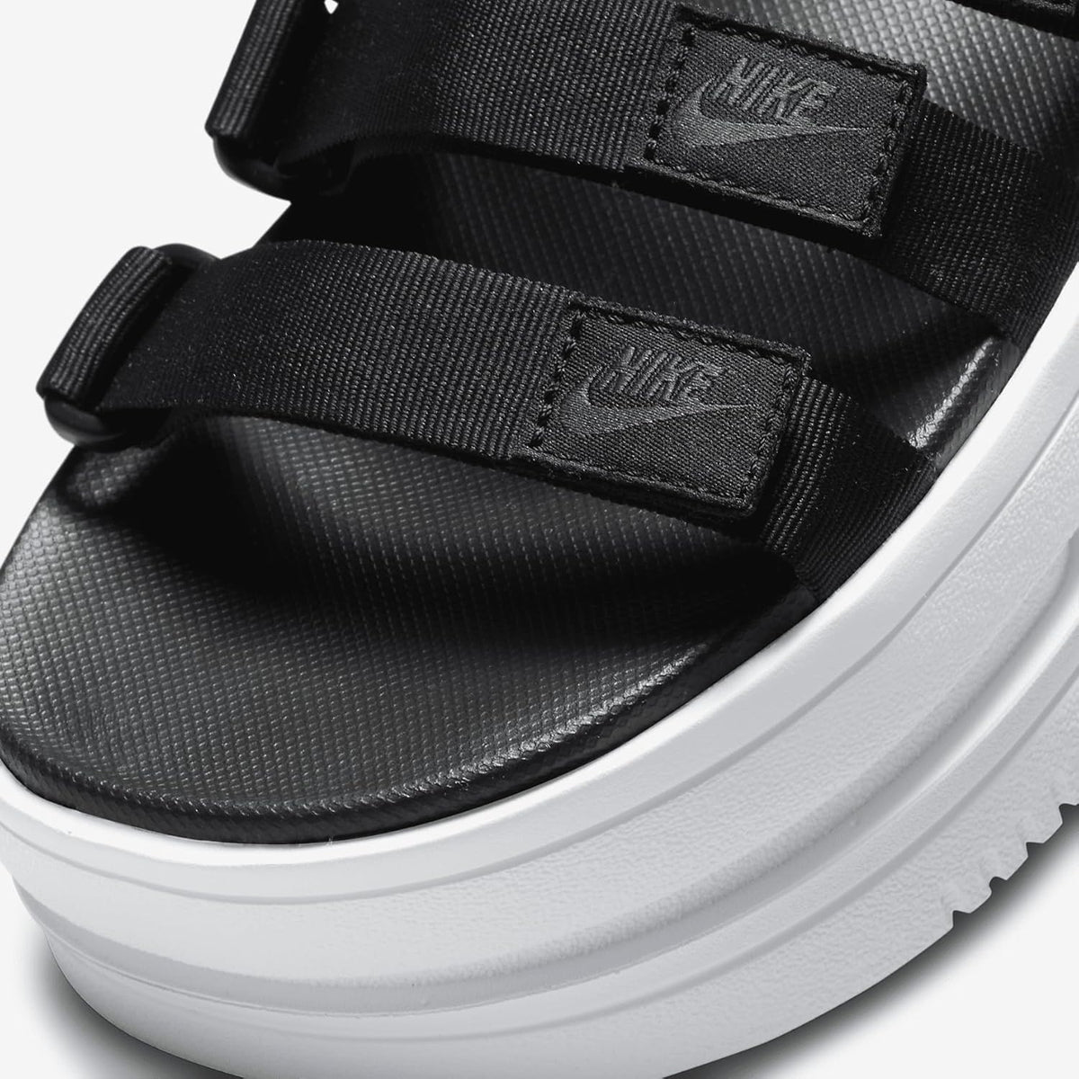 Nike Icon Classic Sandal NA White/Pure Platinum-White, Black