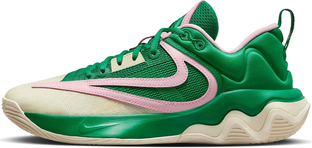 Nike Giannis Immortality 3, Three Quarters Tall Man, Malachite Malachite Med Soft Pink