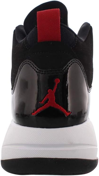 Jordan Maxin 200 Basketball Sneaker (11.5)