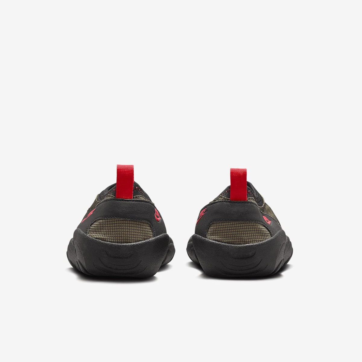 Nike Aqua Turf Slip-ON Shoes, MEDOLIVEUNIVRED-Black