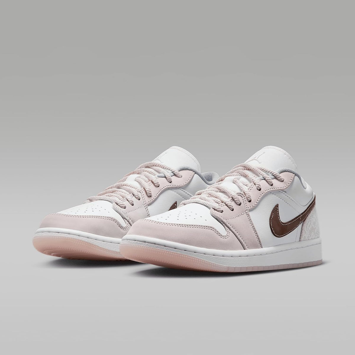 Air Jordan 1 Low Shoes
