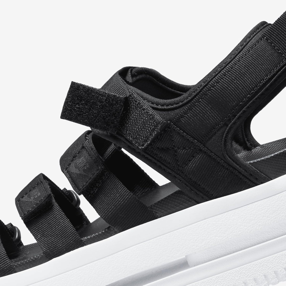 Nike Icon Classic Sandal NA White/Pure Platinum-White, Black
