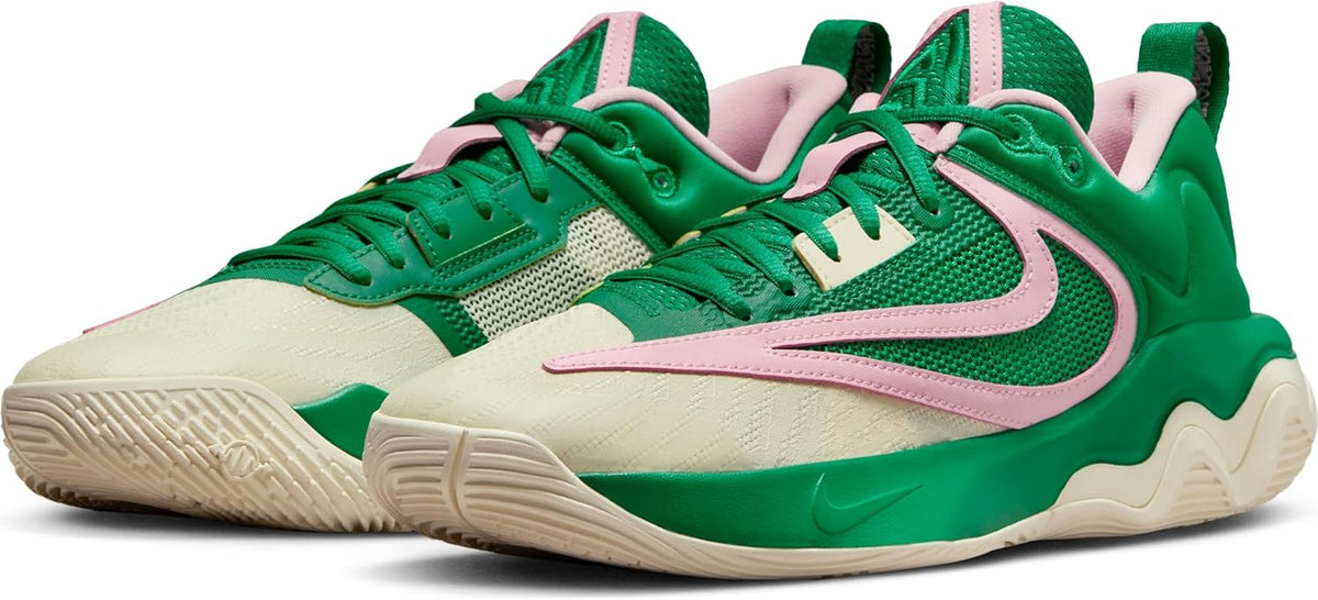Nike Giannis Immortality 3, Three Quarters Tall Man, Malachite Malachite Med Soft Pink