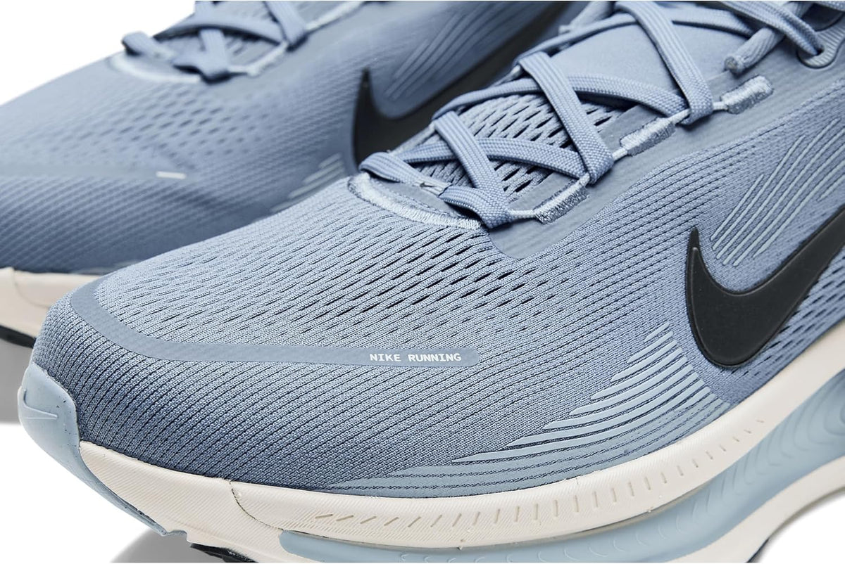 Nike Vomero 18 Sneaker